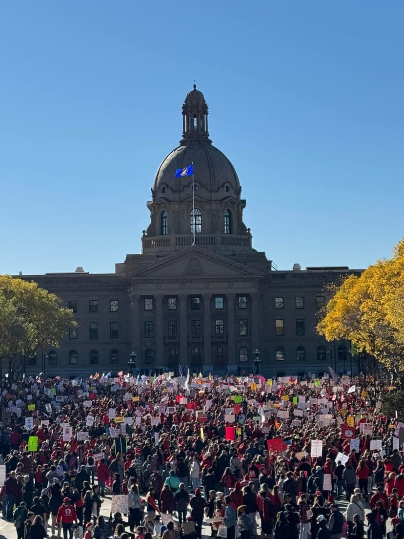 Close to 30,000 Rally Across Alberta as Teachers Declare: “Strike Is Imminent”