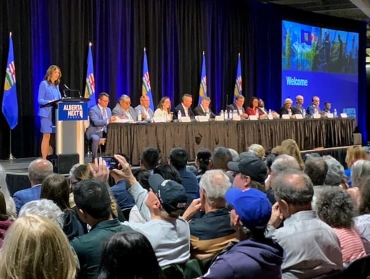 Muted Mic, Louder Message: Alberta Student Silenced for Asking About Teachers’ Strike