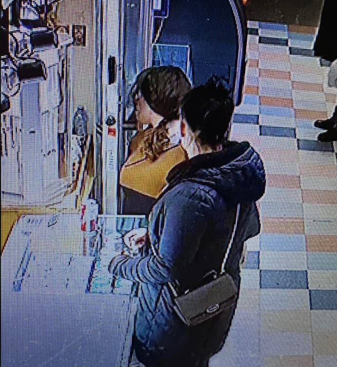 Calgary Family Loses Over $4,000 in Jewelry Store Scam at Crossroads Market