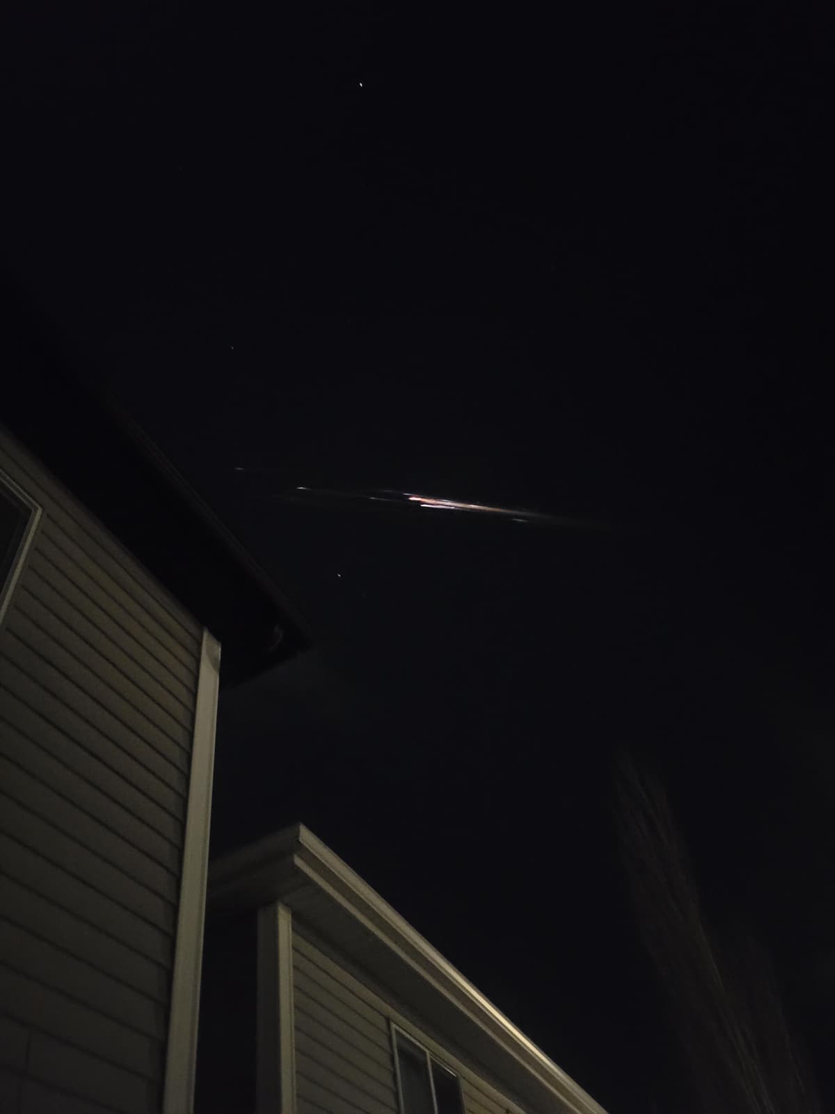 Large Fireballs Lit Up the Sky Over Calgary Last Night — Turns Out It Was a SpaceX Satellite
