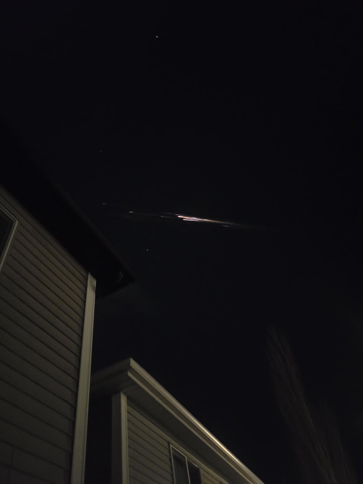Large Fireballs Lit Up the Sky Over Calgary Last Night — Turns Out It Was a SpaceX Satellite