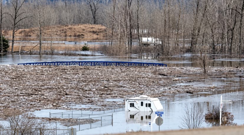 Fort McMurray-Area Community of Draper Under Evacuation Alert as Ice Jam Threatens Flooding