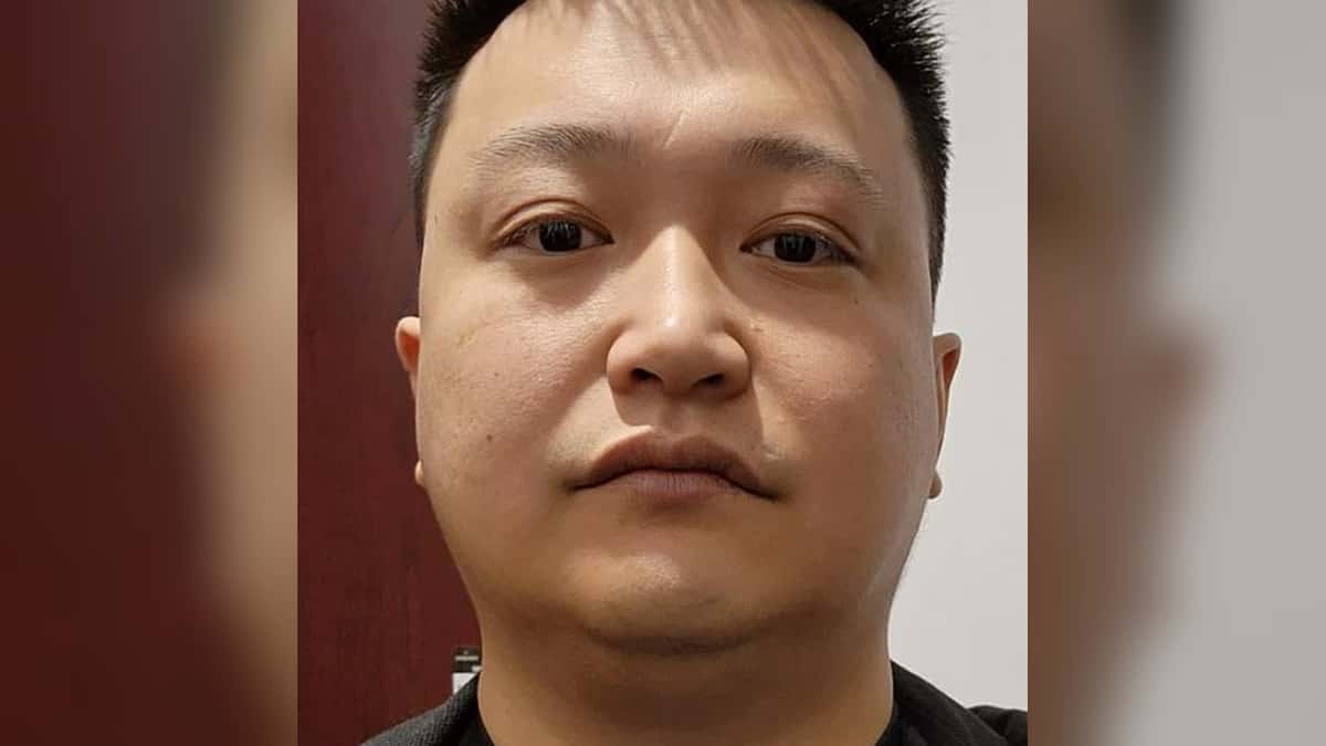 Edmonton Retailers Among Targets After Chestermere Man Allegedly Used Fake Business Documents to Pocket 143 iPhones Worth $255,000