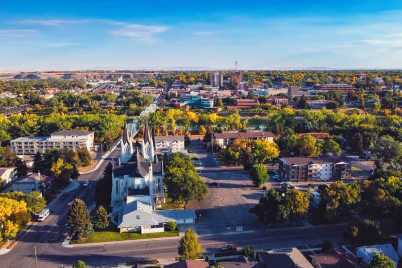 Moving to Medicine Hat, Alberta? Here's Everything You Need to Know in 2026