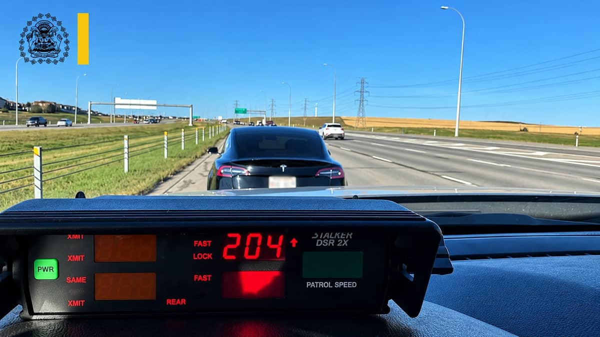 Calgary Driver Clocked at 204 km/h on Stoney Trail, 104 km/h Over the Speed Limit